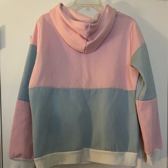 Hooded Pullover Sweatshiet - Picture 3 of 10